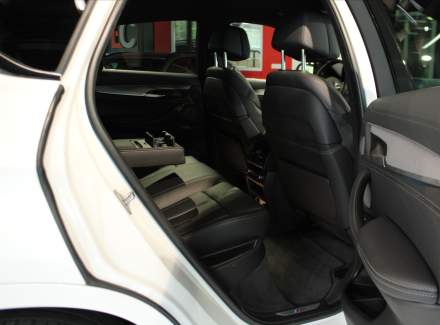 BMW - X6