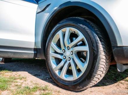 Land Rover - Discovery