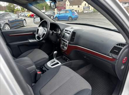 Hyundai - Santa FE