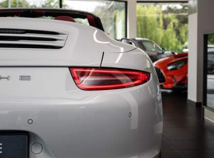 Porsche - 911