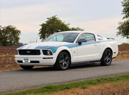 Ford - Mustang
