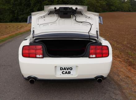 Ford - Mustang