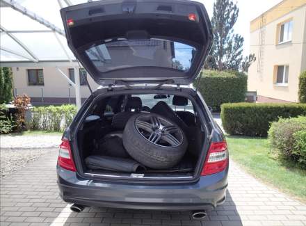 Mercedes-Benz - C-class