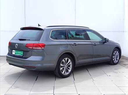 Volkswagen - Passat