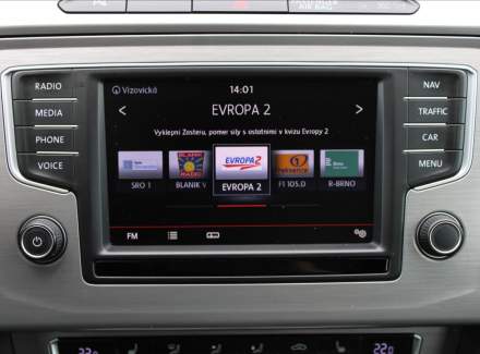 Volkswagen - Passat