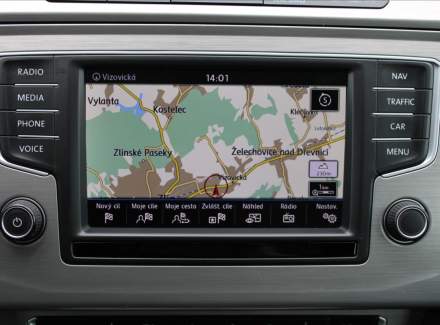 Volkswagen - Passat