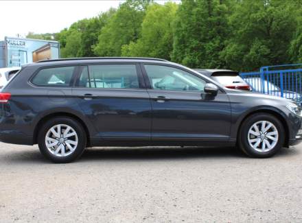 Volkswagen - Passat