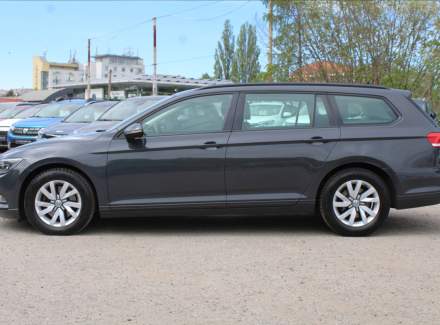 Volkswagen - Passat
