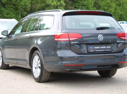 Volkswagen - Passat