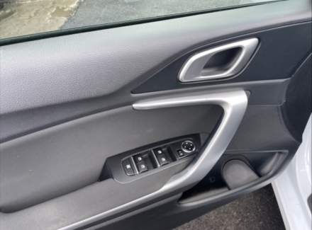 Kia - Cee'd