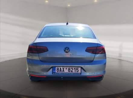 Volkswagen - Passat