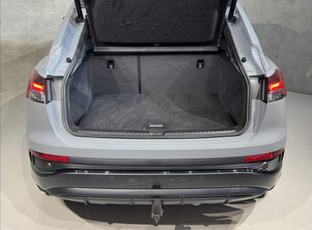 Audi - Q4 e-tron