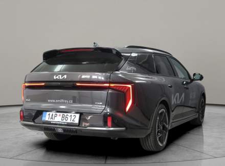 Kia - K4