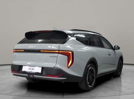Kia - K4