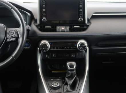 Toyota - RAV 4