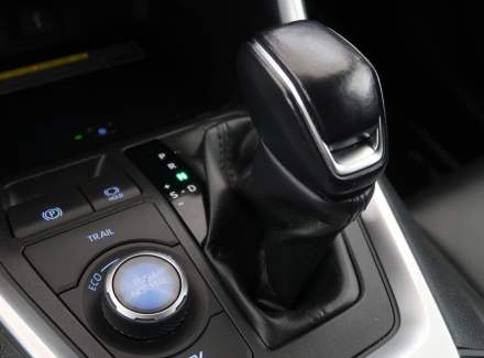 Toyota - RAV 4