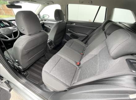 Volkswagen - Golf