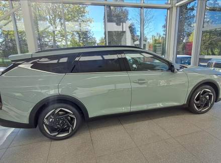 Kia - Avella
