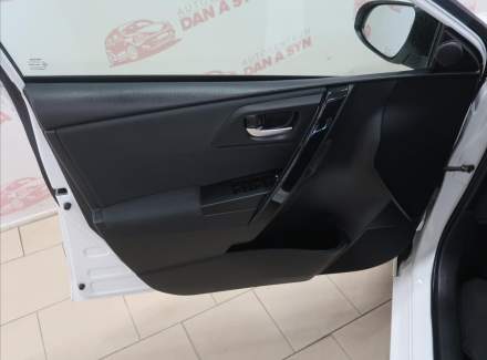 Toyota - Auris