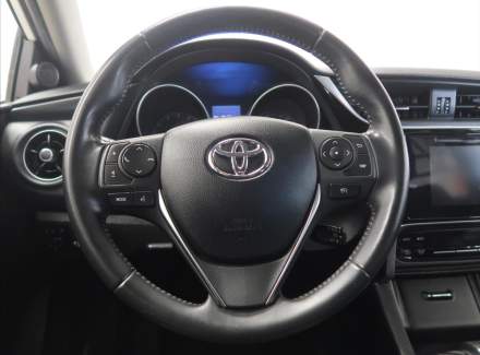 Toyota - Auris