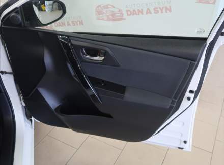 Toyota - Auris