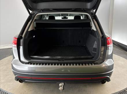 Volkswagen - Touareg