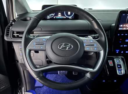 Hyundai - Staria