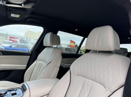 BMW - X7