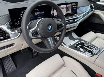 BMW - X7