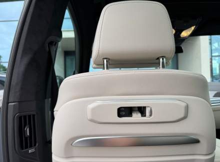 BMW - X7
