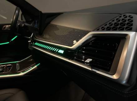 BMW - X7
