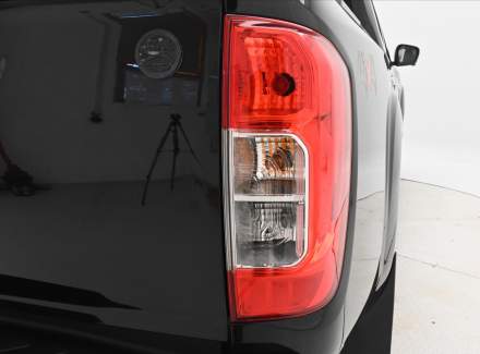 Nissan - Navara