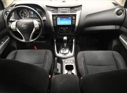 Nissan - Navara