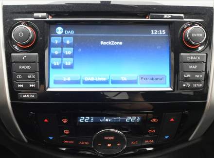 Nissan - Navara