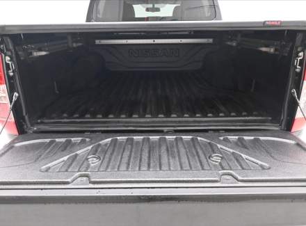 Nissan - Navara