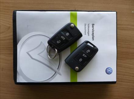 Volkswagen - Golf
