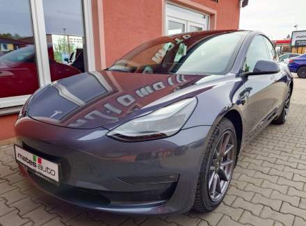 Tesla - Model 3