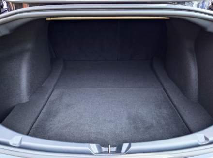 Tesla - Model 3
