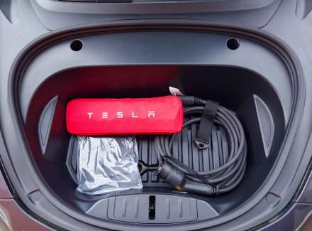 Tesla - Model 3