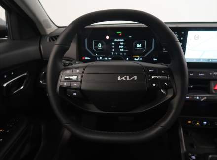 Kia - K4
