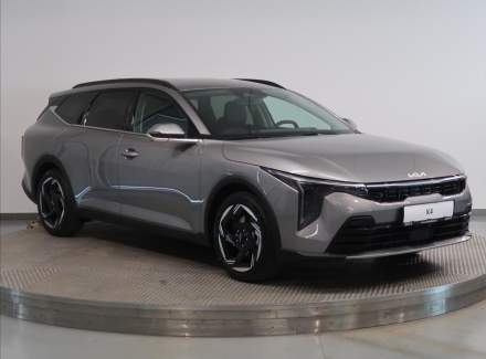 Kia - K4