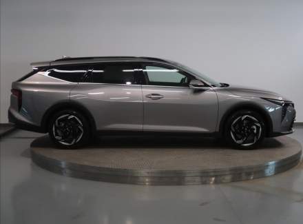 Kia - K4
