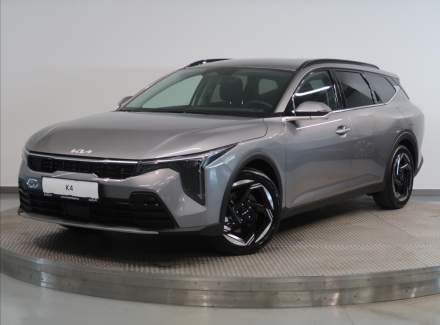 Kia - K4