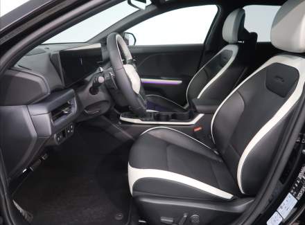 Kia - K4