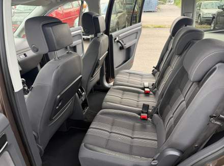 Volkswagen - Touran