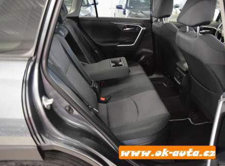 Toyota - RAV 4