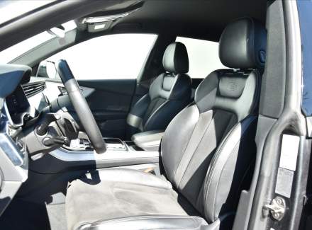 Audi - Q8