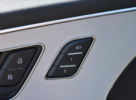 Audi - Q8