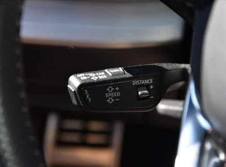 Audi - Q8