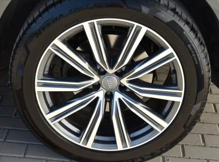 Audi - Q8